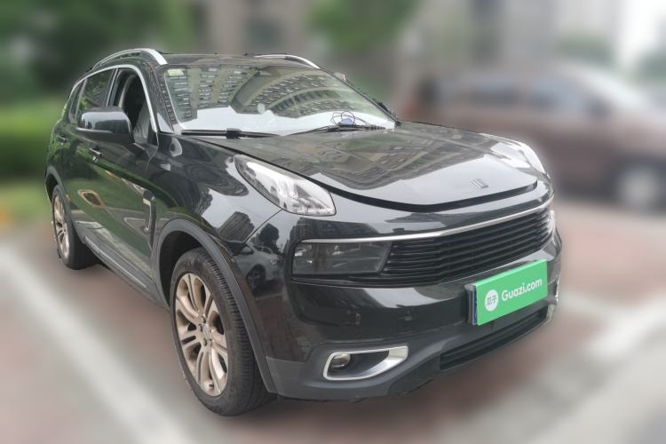 Used Lynk & Co 01 2017 2.0T Two-Wheel Drive Pro Edition Front Right 45 Deg