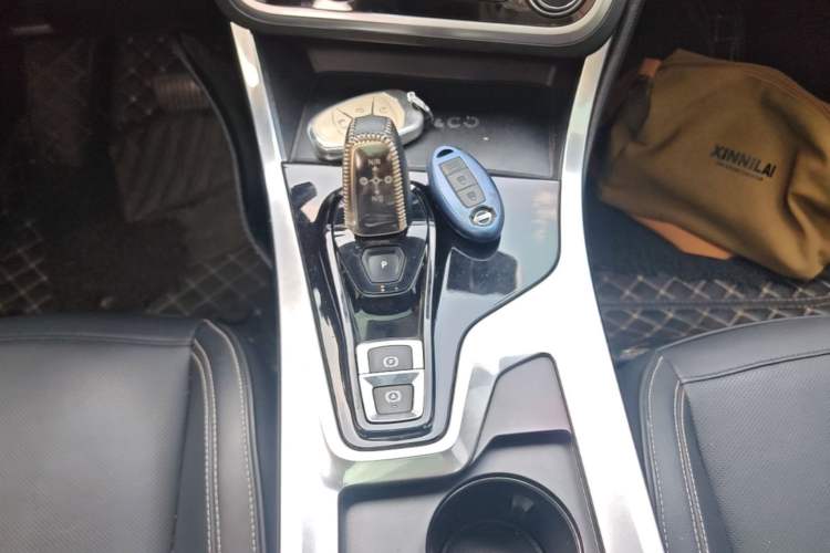 Used Lynk & Co 01 2017 2.0T Two-Wheel Drive Pro Edition Gear Lever