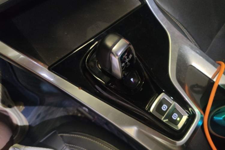 Used Lynk & Co 01 2017 2.0T Two-Wheel Drive Pro Edition Gear Lever