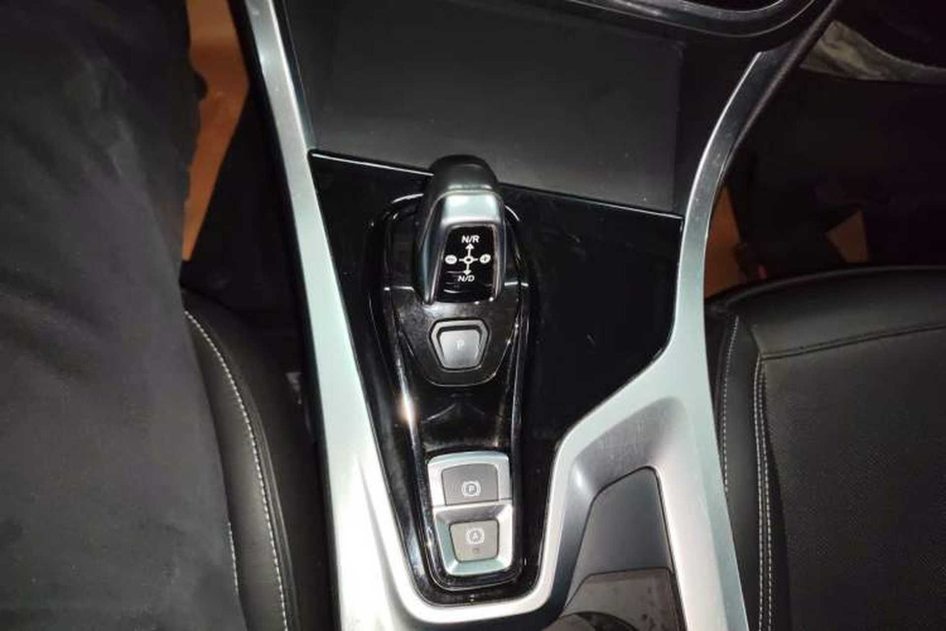 Used Lynk & Co 01 2017 2.0T Two-Wheel Drive Pro Edition Gear Lever