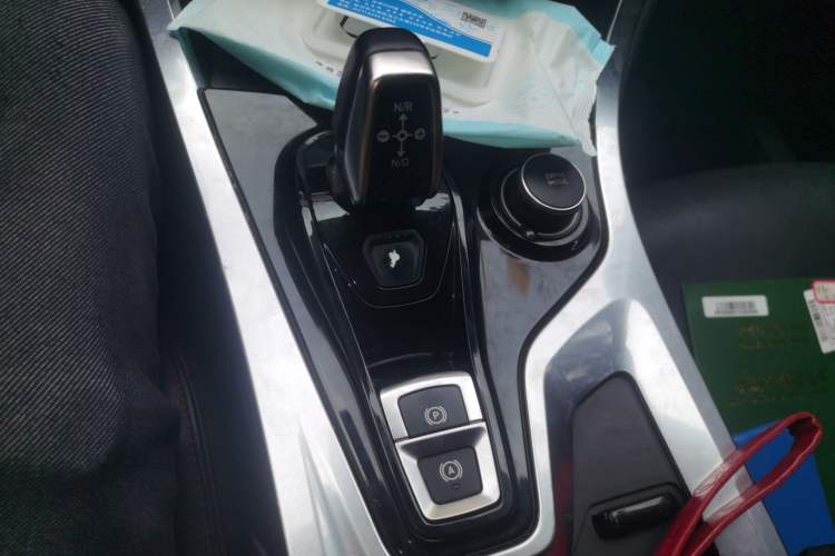 Used Lynk & Co 01 2017 2.0T Four-Wheel Drive Pro Edition Gear Lever