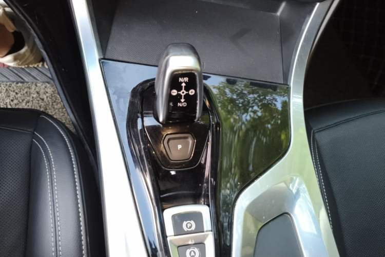Used Lynk & Co 01 2017 2.0T Two-Wheel Drive Pro Edition Gear Lever