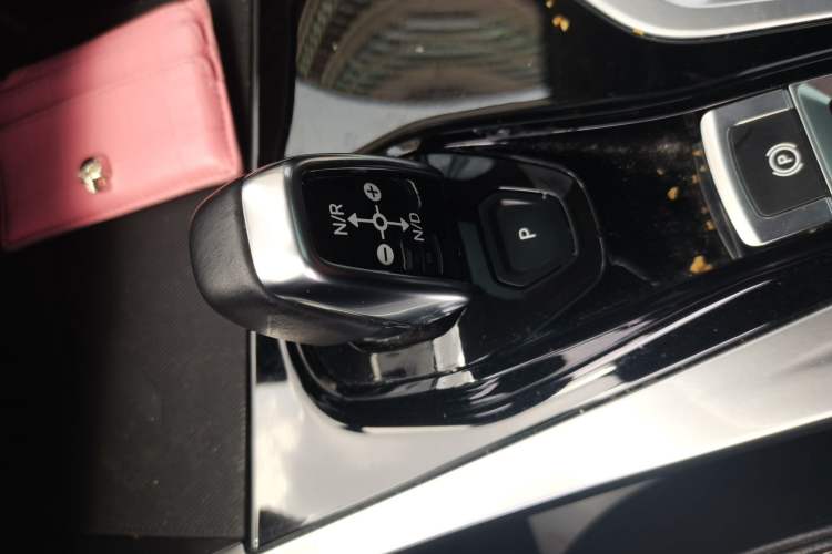 Used Lynk & Co 01 2017 2.0T Two-Wheel Drive Pro Edition Gear Lever