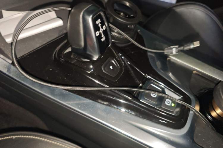 Used Lynk & Co 01 2017 2.0T Two-Wheel Drive Pro Edition Gear Lever