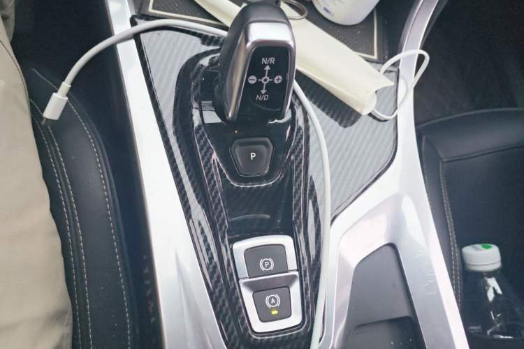Used Lynk & Co 01 2017 2.0T Two-Wheel Drive Pro Edition Gear Lever