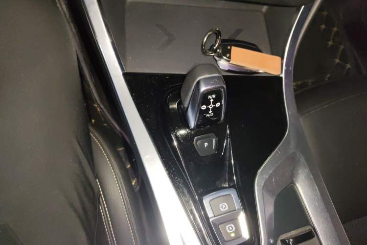 Used Lynk & Co 01 2017 2.0T Two-Wheel Drive Pro Edition Gear Lever