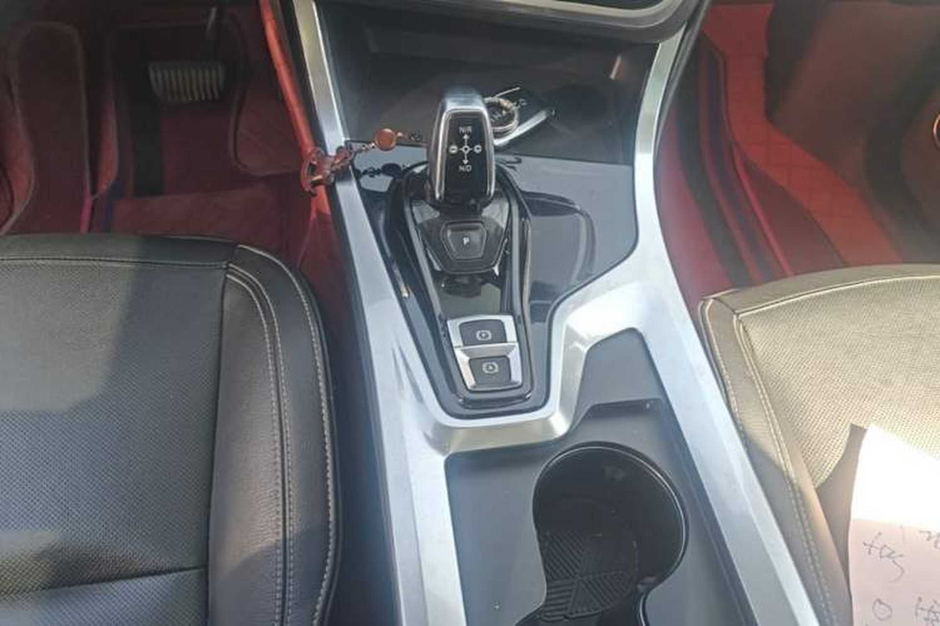 Used Lynk & Co 01 2017 2.0T Two-Wheel Drive Pro Edition Gear Lever
