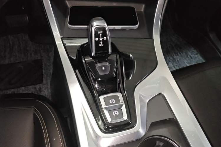 Used Lynk & Co 01 2017 2.0T Two-Wheel Drive Pro Edition Gear Lever