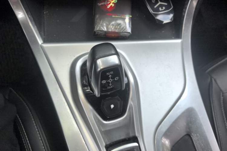 Used Lynk & Co 01 2017 2.0T Two-Wheel Drive Pro Edition Gear Lever