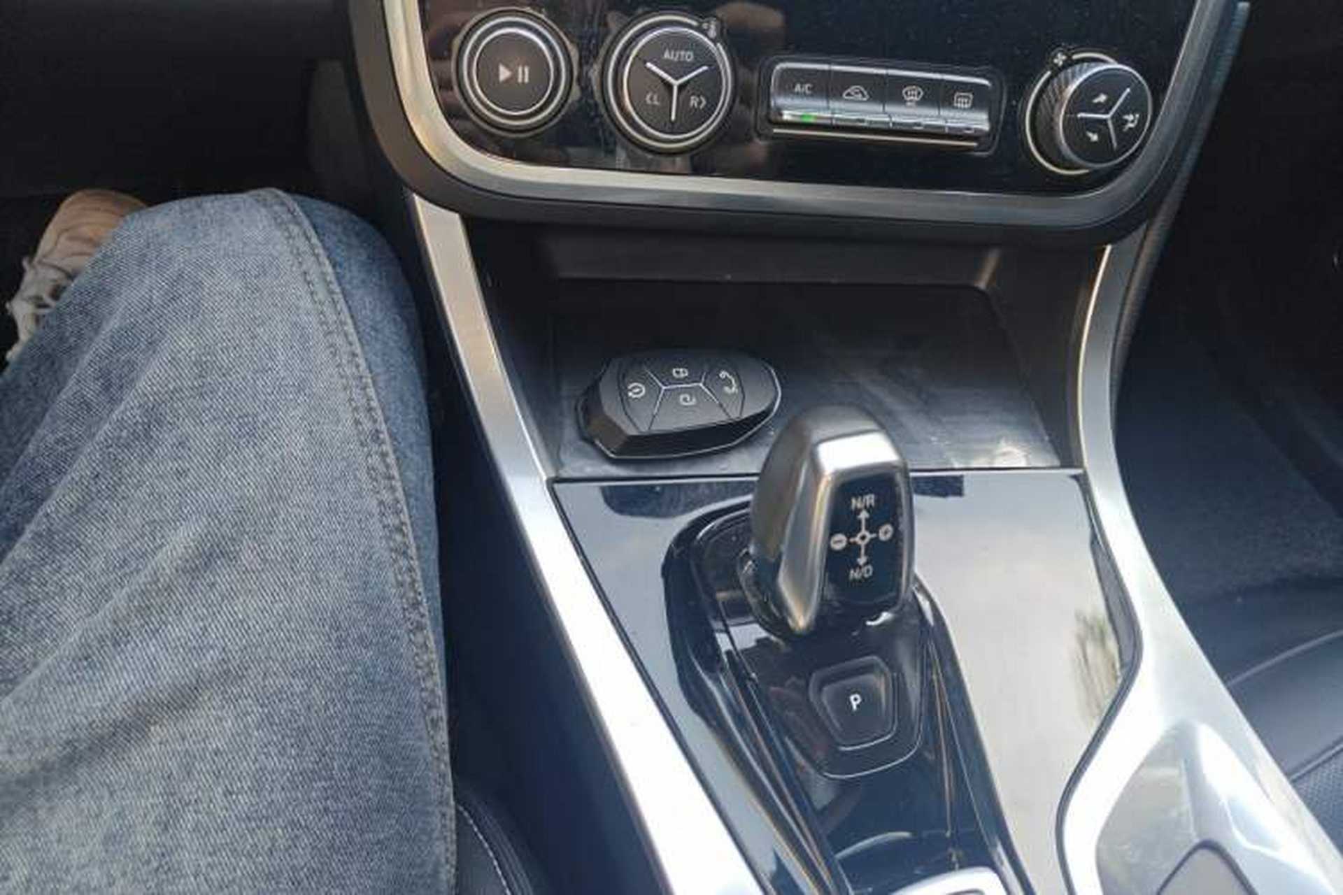 Used Lynk & Co 01 2017 2.0T Two-Wheel Drive Pro Edition Gear Lever