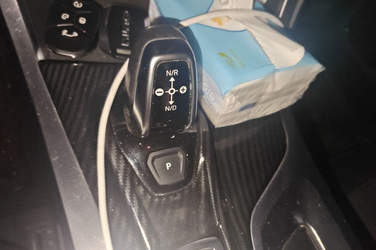 Used Lynk & Co 01 2017 2.0T Two-Wheel Drive Pro Edition Gear Lever