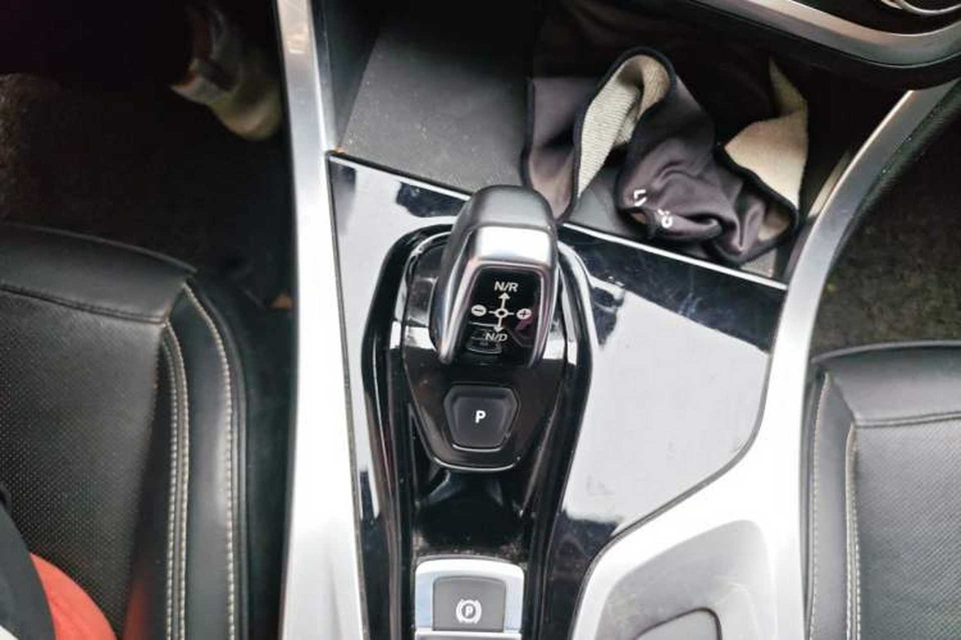 Used Lynk & Co 01 2017 2.0T Two-Wheel Drive Pro Edition Gear Lever