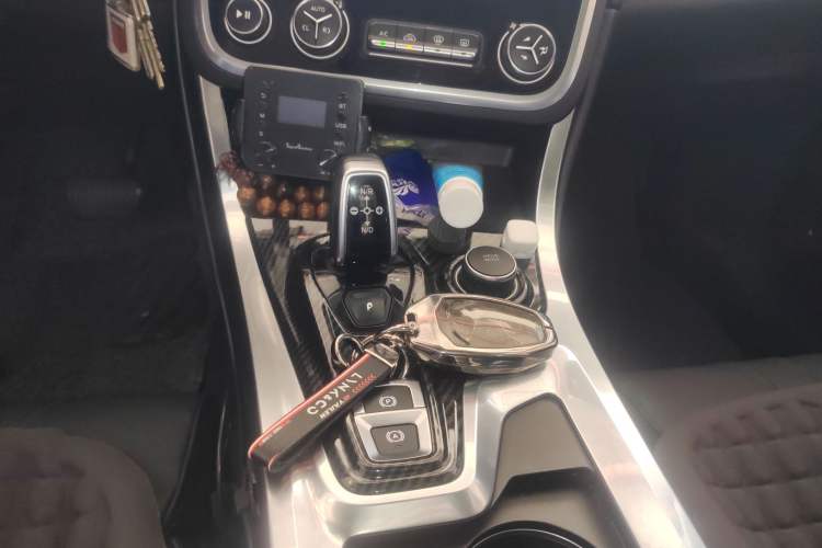 Used Lynk & Co 01 2017 2.0T Four-Wheel Drive Pro Edition Gear Lever