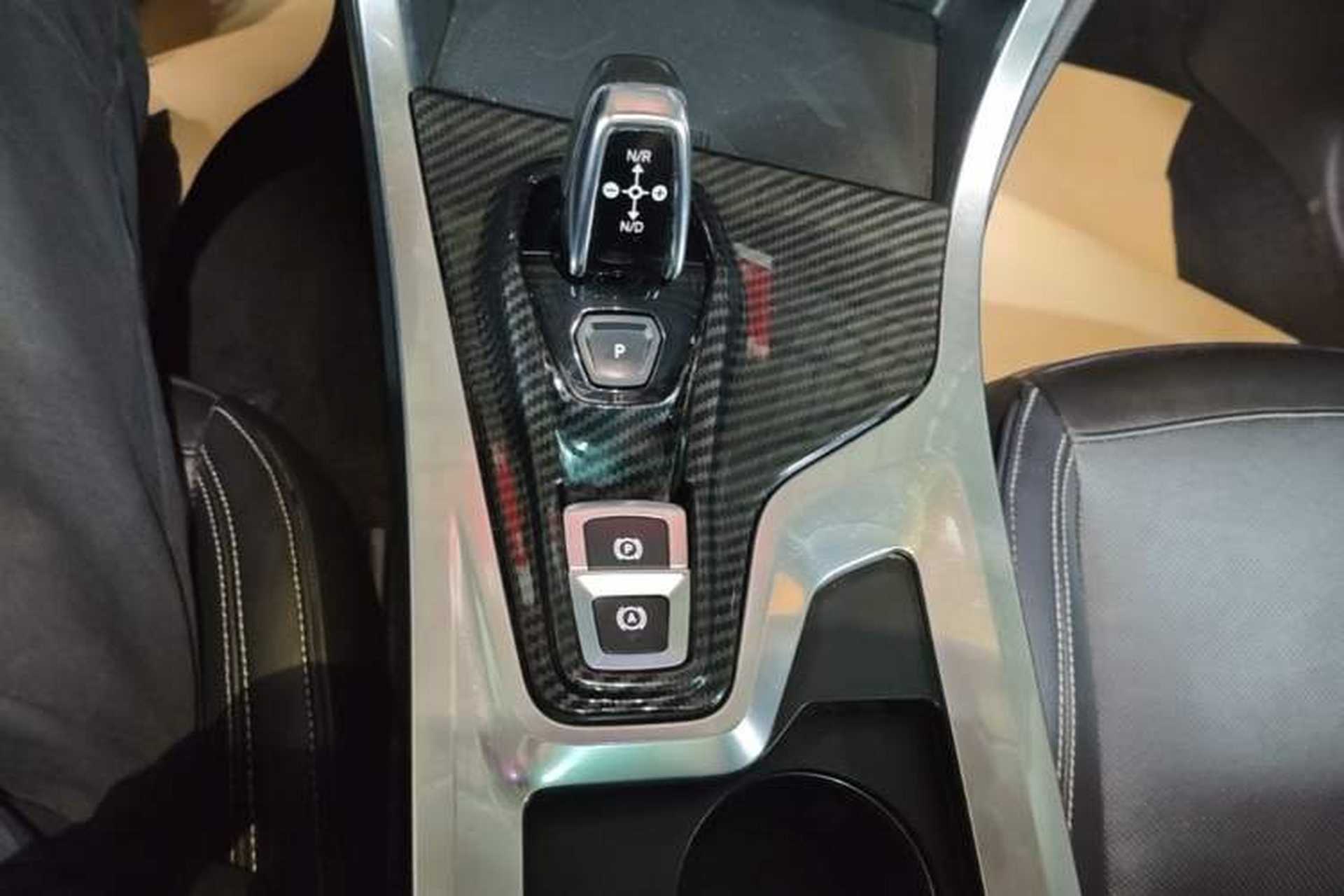Used Lynk & Co 01 2017 2.0T Two-Wheel Drive Pro Edition Gear Lever