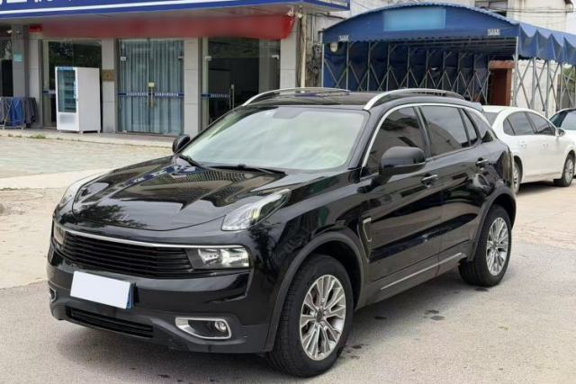 Ojetý Lynk & Co 01 2017 2.0T Two-Wheel-Drive Version