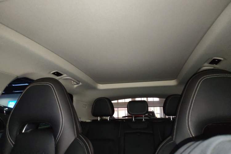 Used Lynk & Co 01 2017 2.0T Two-Wheel Drive Pro Edition Headliner