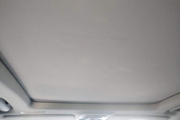 Used Lynk & Co 01 2017 2.0T Two-Wheel Drive Pro Edition Headliner