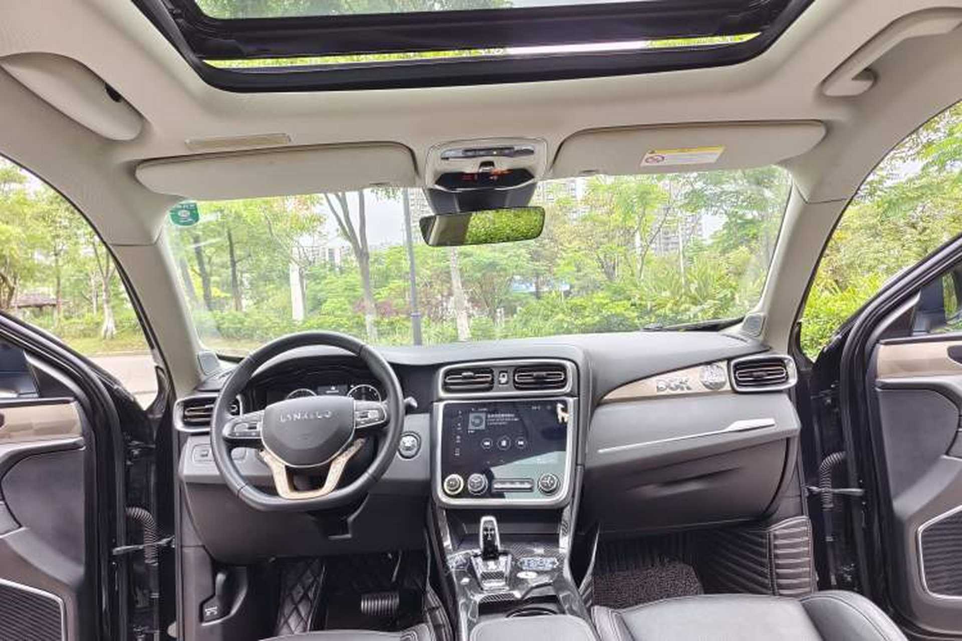 Used Lynk & Co 01 2017 2.0T Two-Wheel Drive Pro Edition Headliner