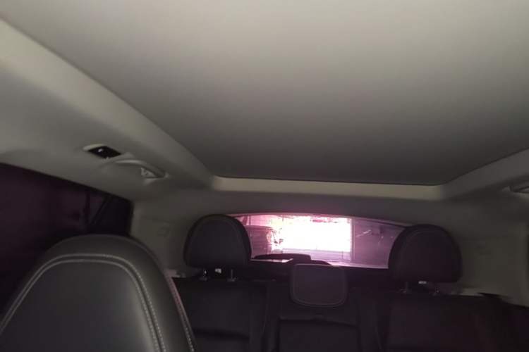 Used Lynk & Co 01 2017 2.0T Two-Wheel Drive Pro Edition Headliner
