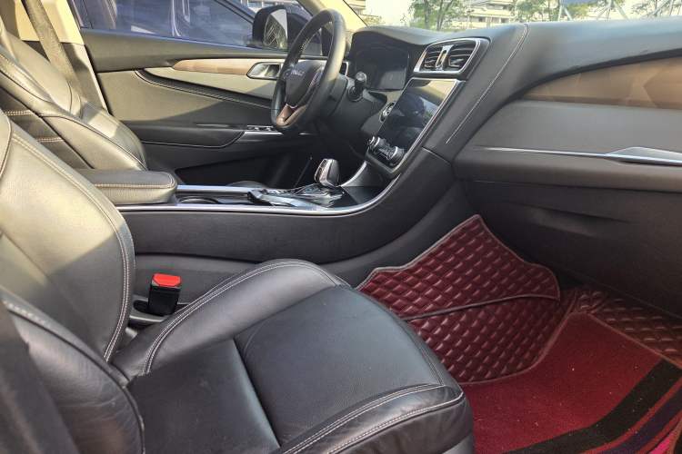 Used Lynk & Co 01 2017 2.0T Two-Wheel-Drive Version Interior 1