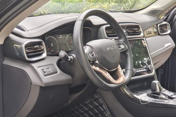 Used Lynk & Co 01 2017 2.0T Two-Wheel Drive Pro Edition Interior 10
