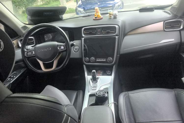 Used Lynk & Co 01 2017 2.0T Two-Wheel Drive Pro Edition Interior 2