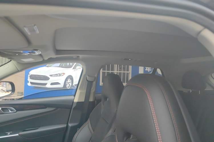 Used Lynk & Co 01 2017 2.0T Four-Wheel Drive Pro Edition Interior 3