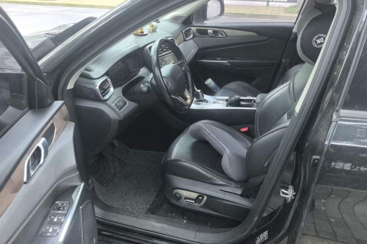 Used Lynk & Co 01 2017 2.0T Two-Wheel Drive Pro Edition Interior 3