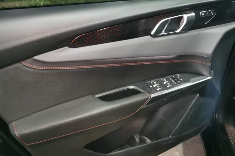 Used Lynk & Co 01 2017 2.0T Four-Wheel Drive Pro Edition Interior 7