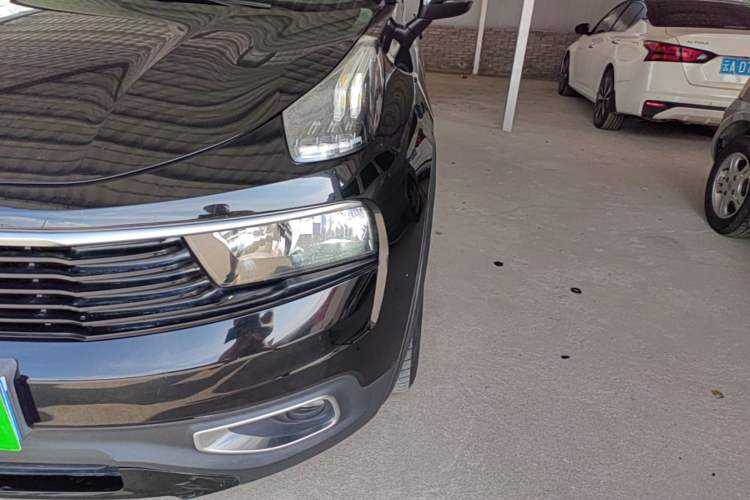 Used Lynk & Co 01 2017 2.0T Two-Wheel-Drive Version Left Front Headlight