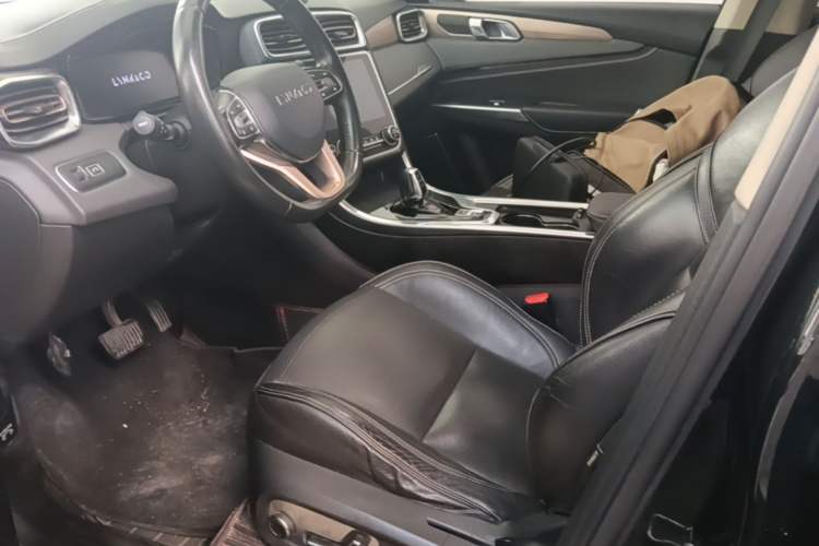 Used Lynk & Co 01 2017 2.0T Two-Wheel Drive Pro Edition Left Front Seat