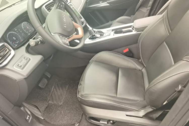 Used Lynk & Co 01 2017 2.0T Two-Wheel-Drive Version Left Front Seat