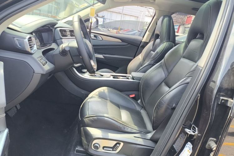 Used Lynk & Co 01 2017 2.0T Two-Wheel Drive Pro Edition Left Front Seat