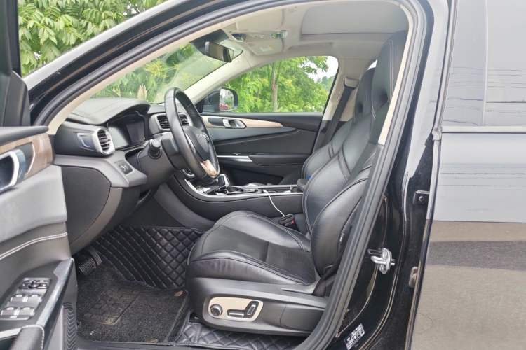 Used Lynk & Co 01 2017 2.0T Two-Wheel Drive Pro Edition Left Front Seat