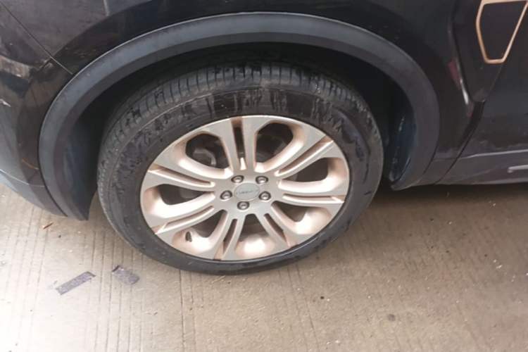 Used Lynk & Co 01 2017 2.0T Two-Wheel Drive Pro Edition Left Front Wheel Hub