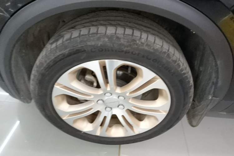 Used Lynk & Co 01 2017 2.0T Two-Wheel Drive Pro Edition Left Front Wheel Hub