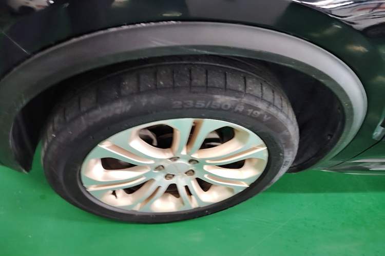 Used Lynk & Co 01 2017 2.0T Two-Wheel Drive Pro Edition Left Front Wheel Hub