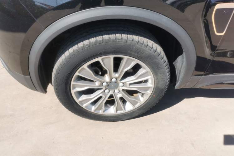 Used Lynk & Co 01 2017 2.0T Two-Wheel-Drive Version Left Front Wheel Hub