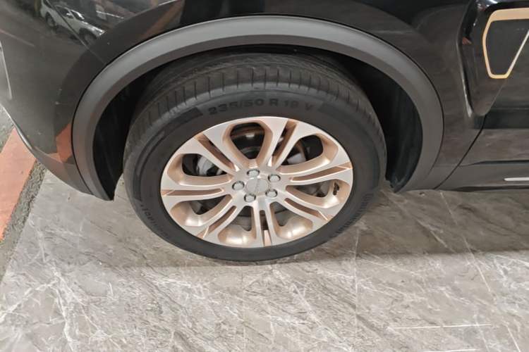Used Lynk & Co 01 2017 2.0T Two-Wheel Drive Pro Edition Left Front Wheel Hub
