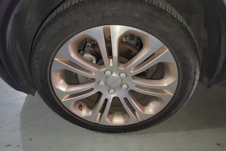 Used Lynk & Co 01 2017 2.0T Two-Wheel Drive Pro Edition Left Front Wheel Hub