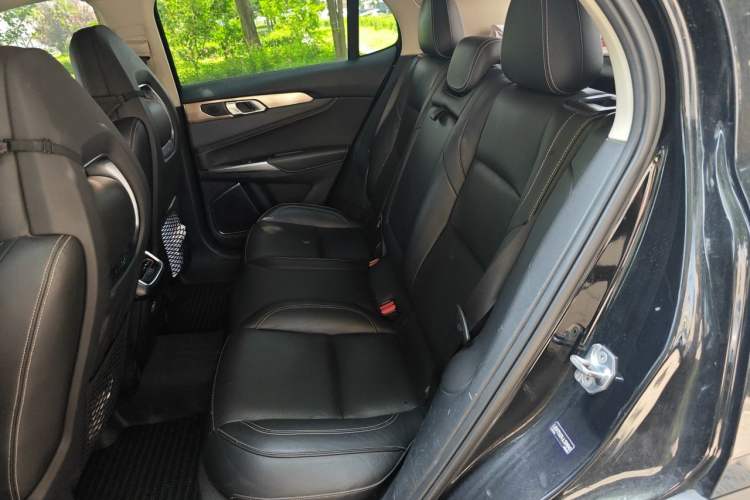Used Lynk & Co 01 2017 2.0T Two-Wheel Drive Pro Edition Left Rear Seat