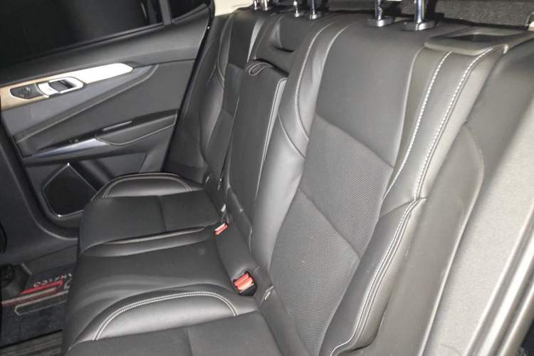 Used Lynk & Co 01 2017 2.0T Two-Wheel Drive Pro Edition Left Rear Seat