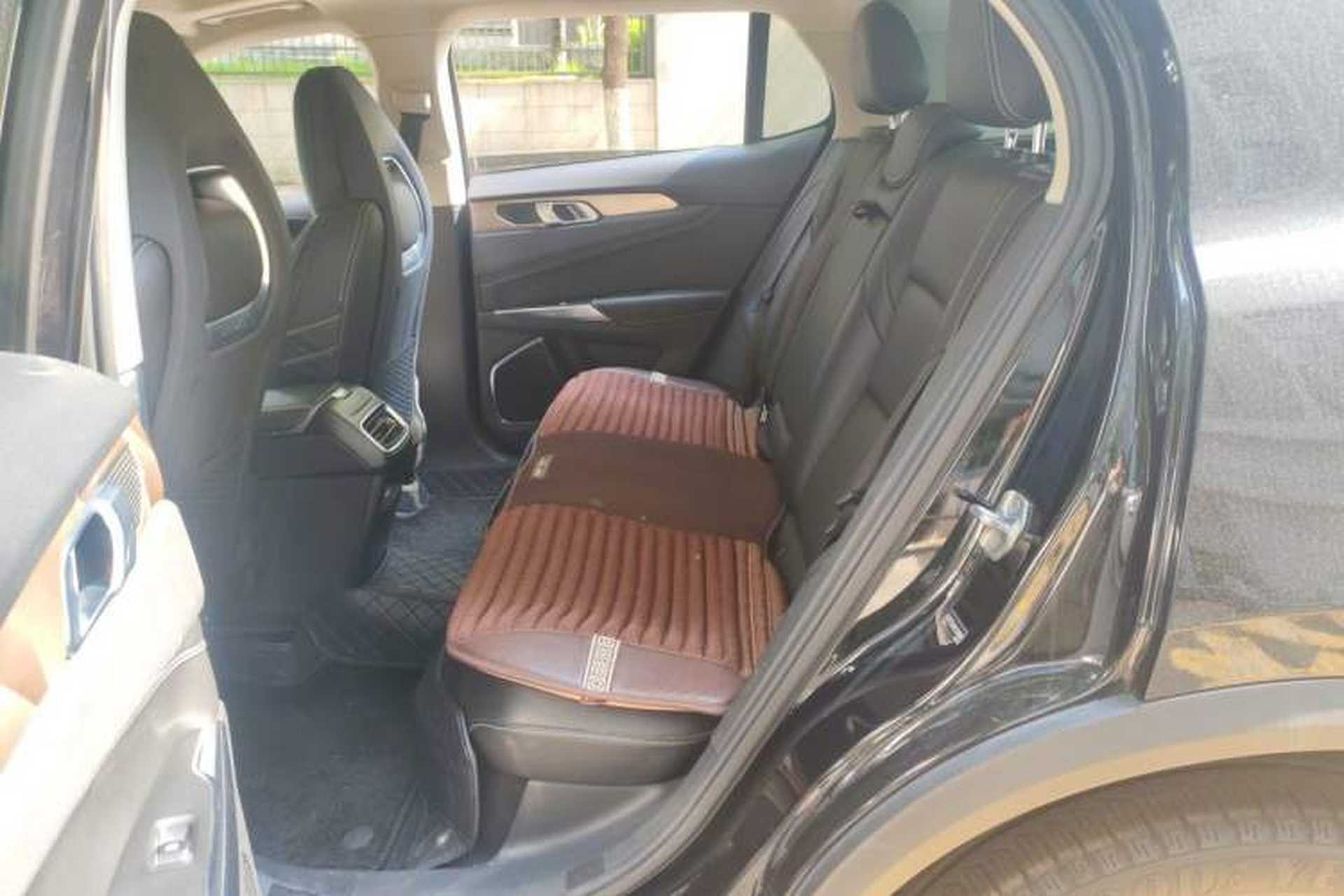 Used Lynk & Co 01 2017 2.0T Two-Wheel-Drive Version Left Rear Seat