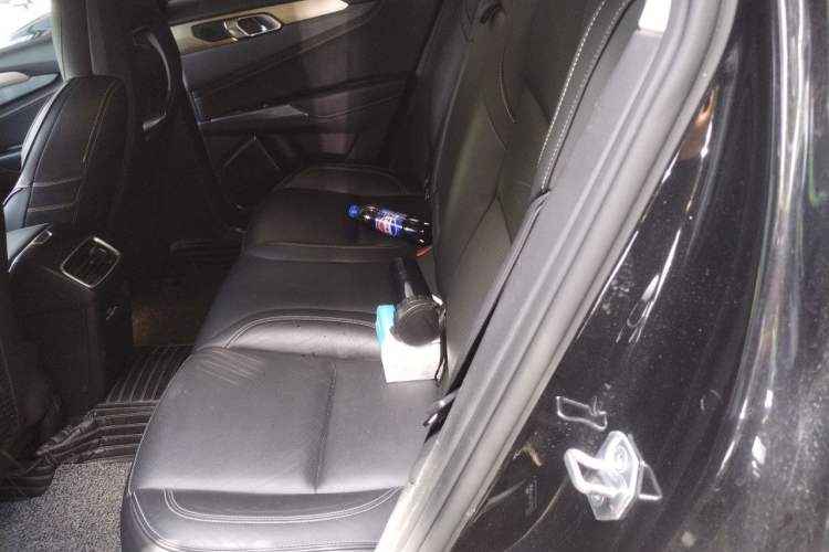 Used Lynk & Co 01 2017 2.0T Two-Wheel Drive Pro Edition Left Rear Seat
