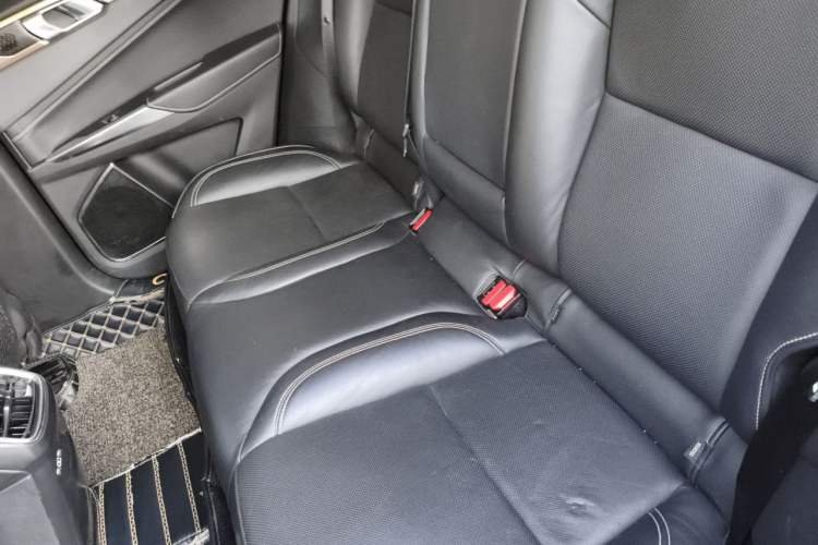 Used Lynk & Co 01 2017 2.0T Two-Wheel Drive Pro Edition Left Rear Seat