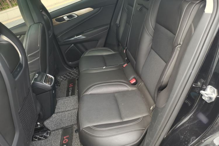 Used Lynk & Co 01 2017 2.0T Two-Wheel Drive Pro Edition Left Rear Seat