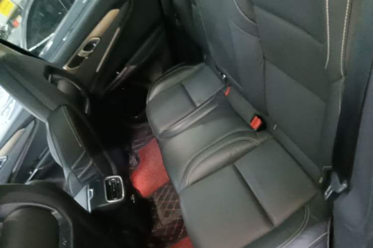 Used Lynk & Co 01 2017 2.0T Two-Wheel Drive Pro Edition Left Rear Seat