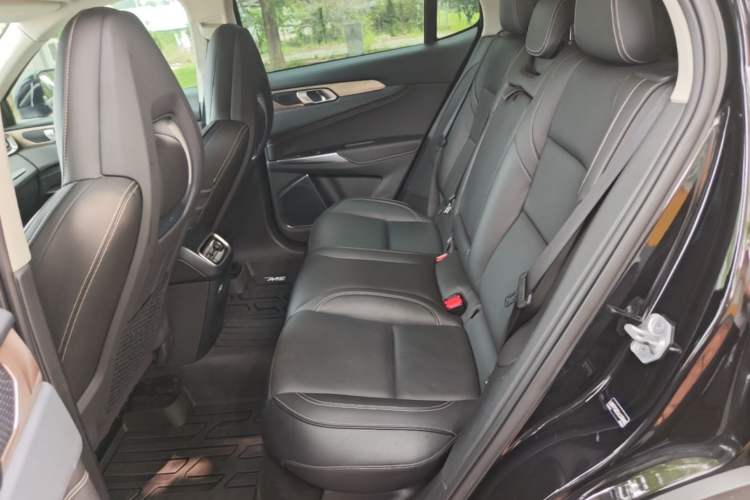 Used Lynk & Co 01 2017 2.0T Two-Wheel Drive Pro Edition Left Rear Seat