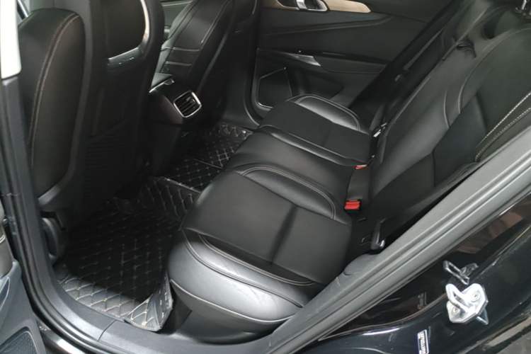 Used Lynk & Co 01 2017 2.0T Two-Wheel Drive Pro Edition Left Rear Seat