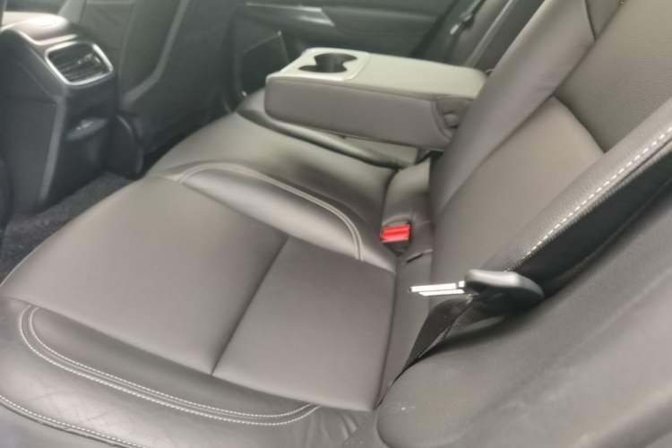 Used Lynk & Co 01 2017 2.0T Two-Wheel-Drive Version Left Rear Seat